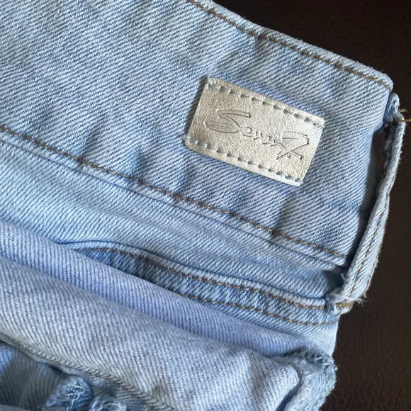 Seven7 - Picture 8 of 8